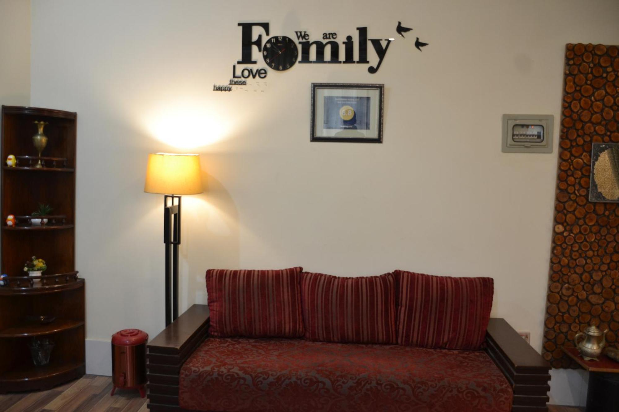 West End Lodges Neelum Esterno foto