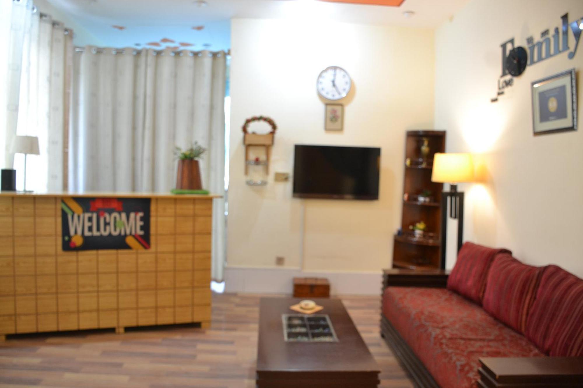 West End Lodges Neelum Esterno foto